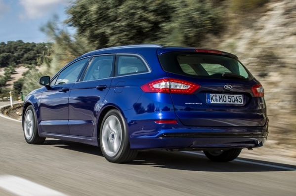 https://wcar.sets.lv/cars/Ford/Mondeo universālis/1421303341-Ford-Mondeo_Wagon_2015_800x600_wallpaper_0f.jpg